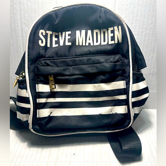 Steve Madden Handbags - Woman’s Steve Madden black and white striped backpack pocketbook purse